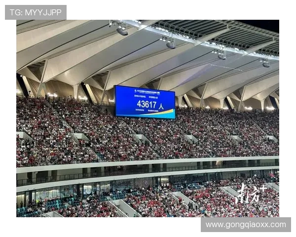 苏超单场 3 万观众破纪录！媒体人：看热闹正是足球魅力的起点(3)